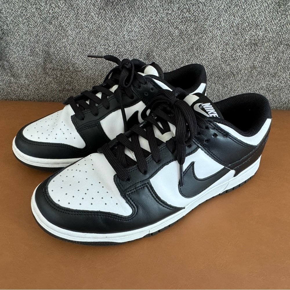 Nike Panda Dunks Low